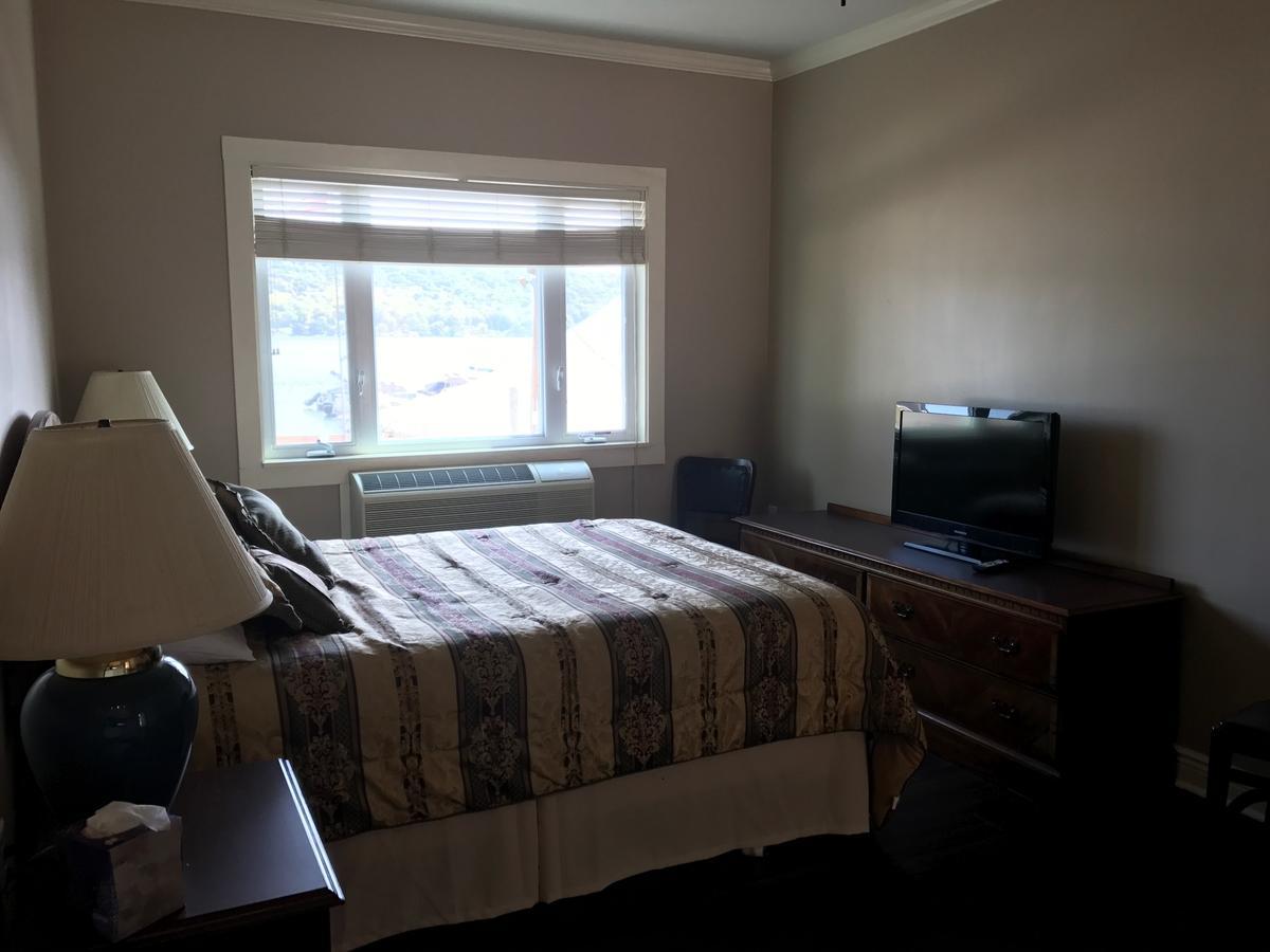 Beachcomber Inn Conesus Buitenkant foto